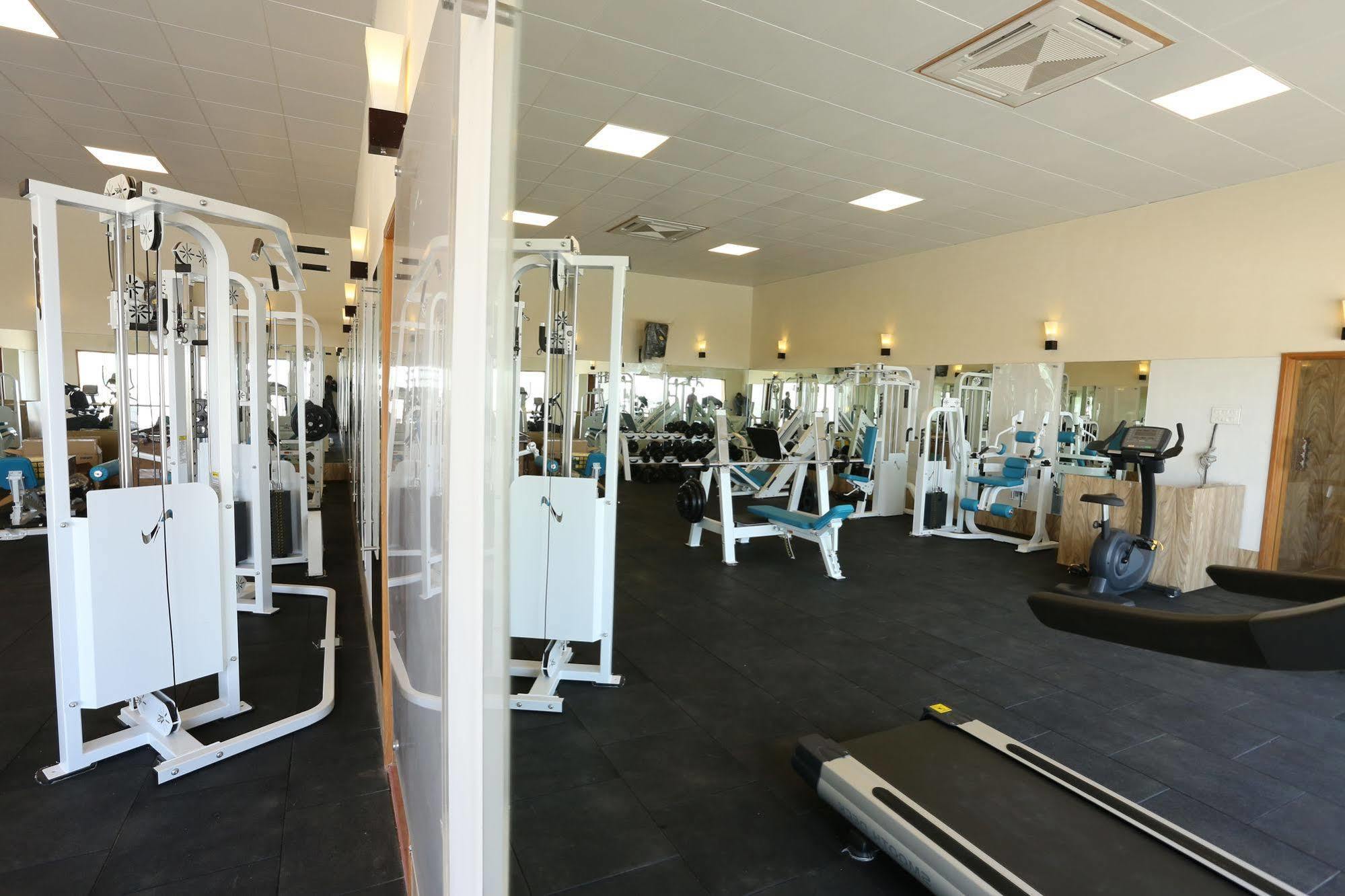 Serena Beach Resort Māndvi Extérieur photo
