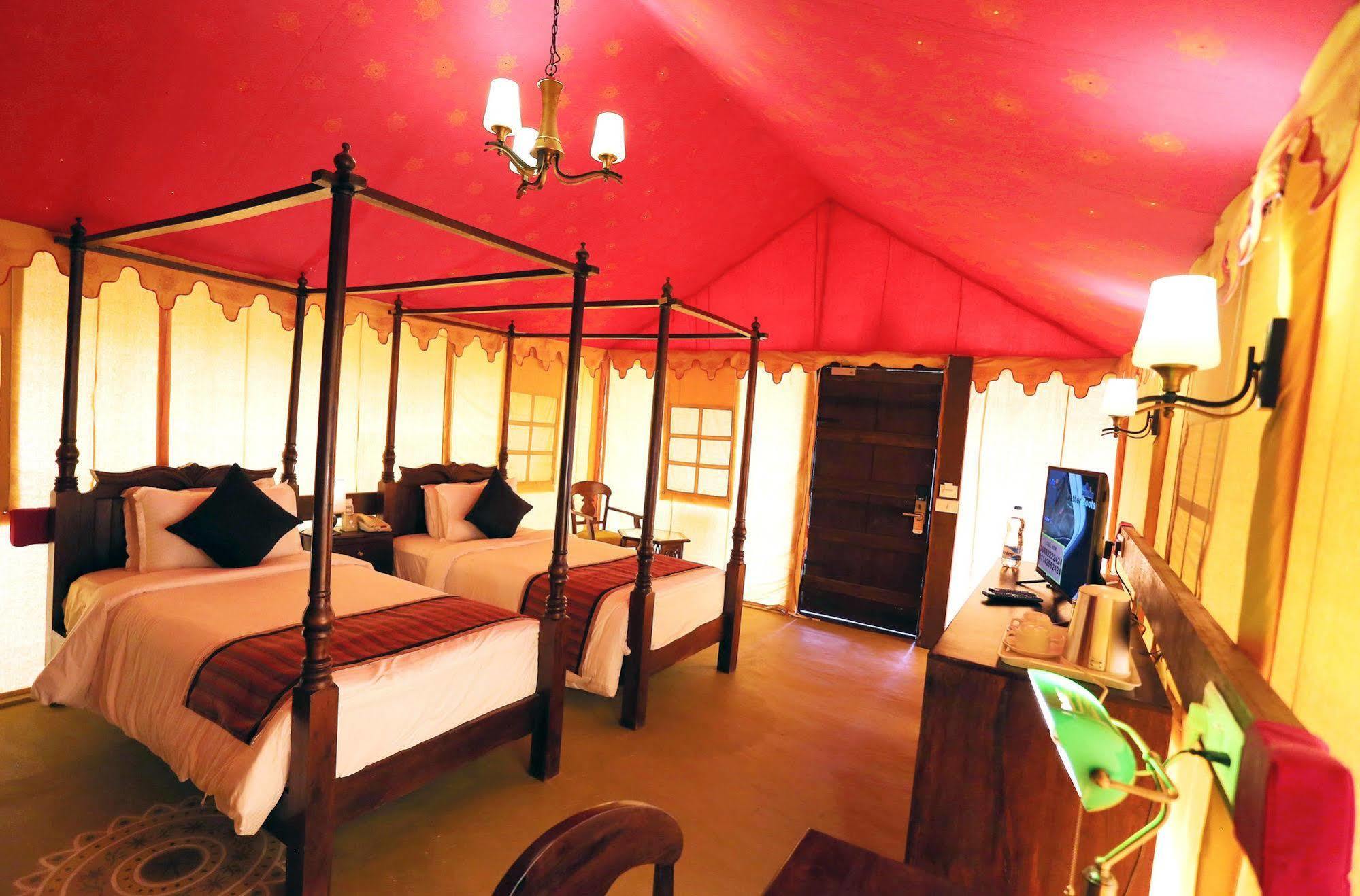 Serena Beach Resort Māndvi Extérieur photo